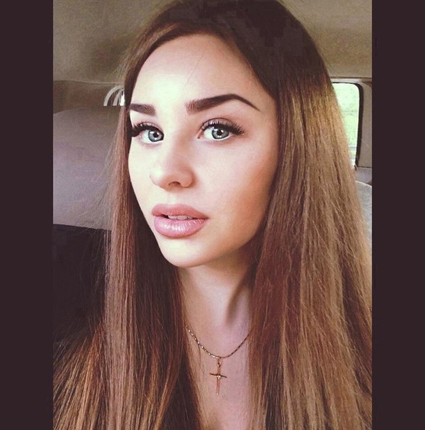 😘 Со мной вы почувствуете себя по-настоящему желанным и особенным. Вас ждет широкий спектр услуг – от нежного релакса до страстных эротических приключений. Фото настоящие – без обмана! 📷 У меня множество положительных отзывов от довольных клиентов, которые оценили мою опытность и умение удовлетворить все их желания. ✨ Если вы цените качество, стиль и красоту, то звоните мне прямо сейчас. Встречи проходят в уютной атмосфере, где вы сможете расслабиться и насладиться каждой минутой проведенного со мной времени. 🌹 Живу в Москве, так что добро пожаловать в мой уютный мир удовольствия! 💋 Ларисочка